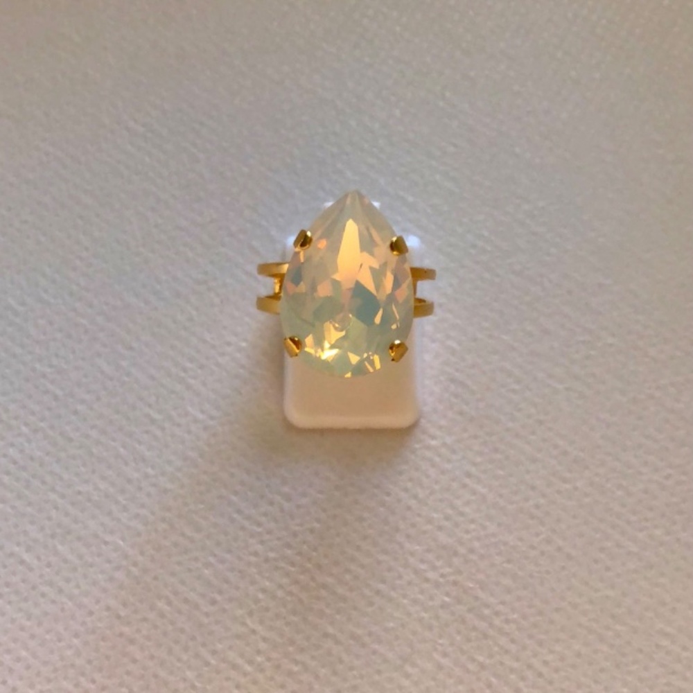 White Opal + Gold Pear Crystal Statement Ring - Picture 4 of 16